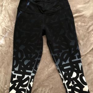 Nike crop leggings